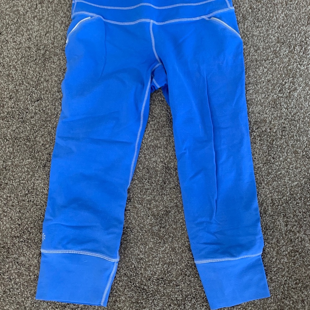 ATHELTA CAPRI LEGGINGS